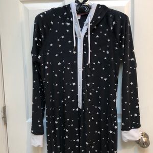 EUC - Jenni one-piece, hooded pajama